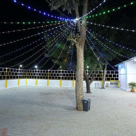 Vedha Residency Hotell Tiruvannāmalai Exteriör bild