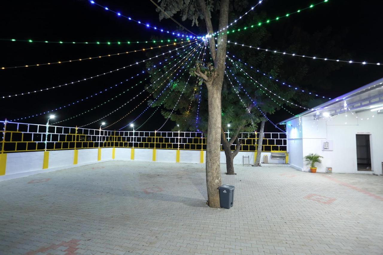 Vedha Residency Hotell Tiruvannāmalai Exteriör bild