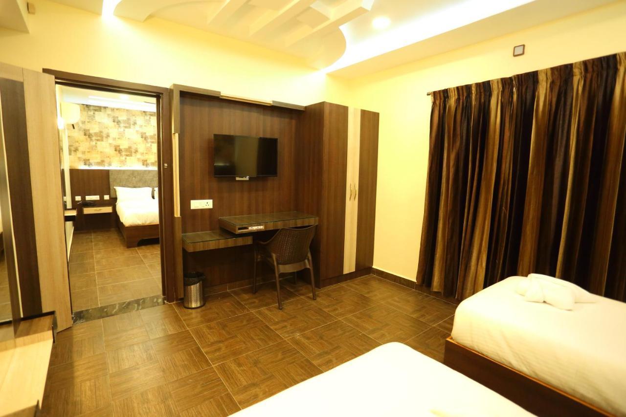 Vedha Residency Hotell Tiruvannāmalai Exteriör bild