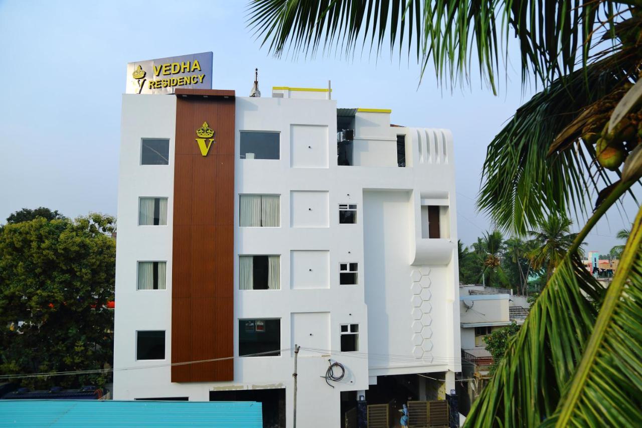Vedha Residency Hotell Tiruvannāmalai Exteriör bild